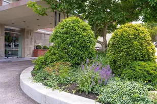 385 McLean Ave, Yonkers, NY 10705 - Photo 2