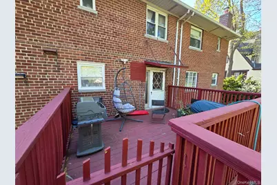 552 Manor Ridge Road, Pelham, NY 10803 - Photo 2