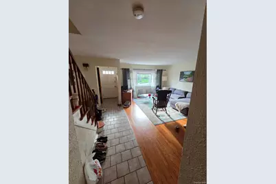 552 Manor Ridge Road, Pelham, NY 10803 - Photo 6