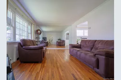 257-04 145th Avenue, Rosedale, NY 11422 - Photo 8