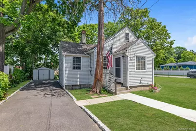 193 Manhattan Avenue, West Babylon, NY 11704 - Photo 18