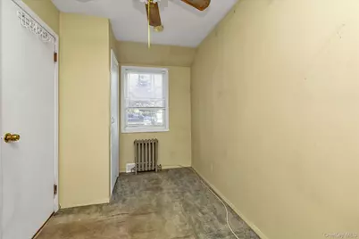 193 Manhattan Avenue, West Babylon, NY 11704 - Photo 8