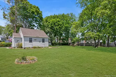 193 Manhattan Avenue, West Babylon, NY 11704 - Photo 16