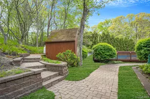72 Jean Ct, Riverhead, NY 11901 - Photo 16