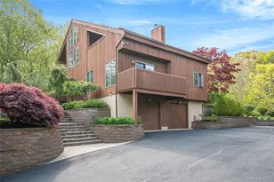 72 Jean Ct, Riverhead, NY 11901 - Photo 6