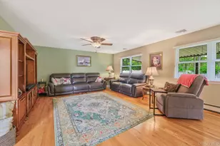 154 Spiral Rd, Holtsville, NY 11742 - Photo 10