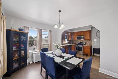 2548 Woodhull Avenue, Bronx, NY 10469 - Photo 8