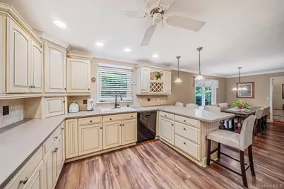 28 Royal Oak Drive, Huntington, NY 11743 - Photo 14