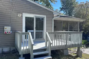 171 Roosevelt Rd, Hyde Park, NY 12538 - Photo 8