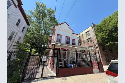 3935 Barnes Avenue, Bronx, NY 10466 - Photo 2