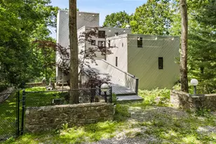 8 Cliff Ct, Carmel, NY 10512 - Photo 4