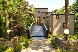 8 Cliff Ct, Carmel, NY 10512 - Photo 2