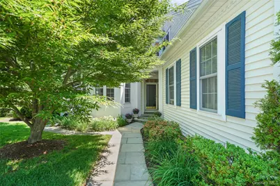 2 Heirloom Lane, Rye Brook, NY 10573 - Photo 2