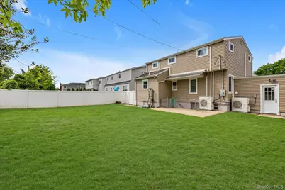 4 Lido Parkway, Lindenhurst, NY 11757 - Photo 16