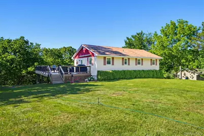 19 Ivy Cliff Road, Campbell Hall, NY 10916 - Photo 2