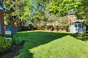 35 Hanson Pl, Malverne, NY 11565 - Photo 32