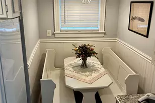 35 Hanson Pl, Malverne, NY 11565 - Photo 10