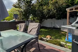 35 E Jackson Ave E, Babylon, NY 11702 - Photo 12