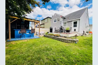 35 E Jackson Avenue E, Babylon, NY 11702 - Photo 26