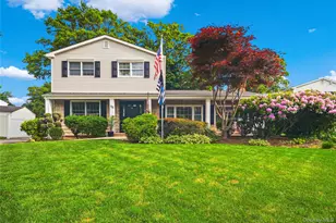 70 Birch St, Lake Grove, NY 11755 - Photo 2