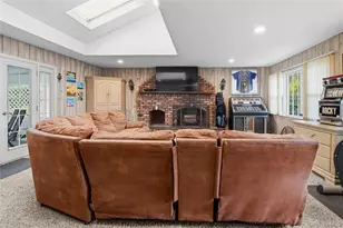 70 Birch St, Lake Grove, NY 11755 - Photo 12