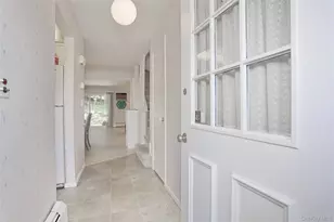 287 Parkside Dr, Suffern, NY 10901 - Photo 2