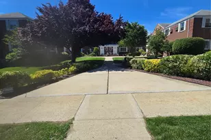 70-58 260th St, Glen Oaks, NY 11004 - Photo 2