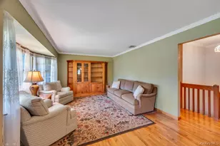 8 Camille Ln, Holbrook, NY 11741 - Photo 12