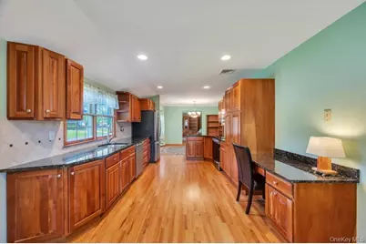 8 Camille Lane, Holbrook, NY 11741 - Photo 20