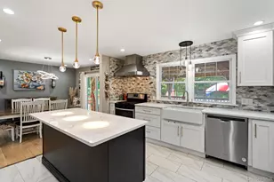 53 Carriage Hill Ln, Poughkeepsie, NY 12603 - Photo 10