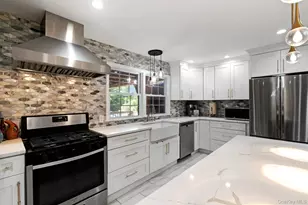 53 Carriage Hill Ln, Poughkeepsie, NY 12603 - Photo 12