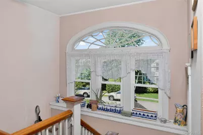 616 Munro Avenue, Mamaroneck, NY 10543 - Photo 16