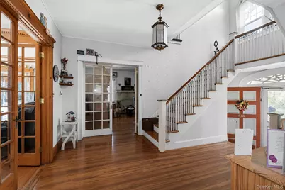 616 Munro Avenue, Mamaroneck, NY 10543 - Photo 6