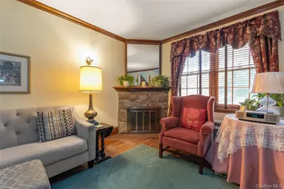 81-11 77th Avenue, Glendale, NY 11385 - Photo 4