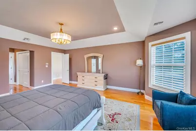 14 Kent Road, Valley Stream, NY 11580 - Photo 18