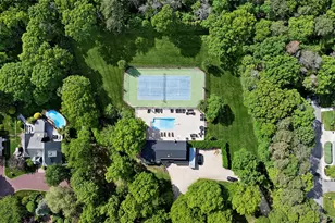 133 Old Country Rd, East Quogue, NY 11942 - Photo 22