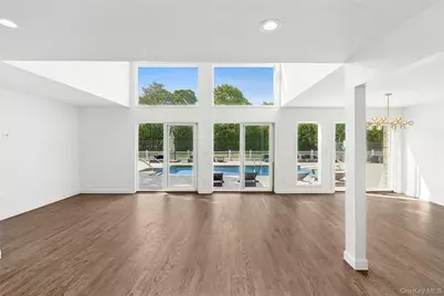133 Old Country Road, East Quogue, NY 11942 - Photo 4