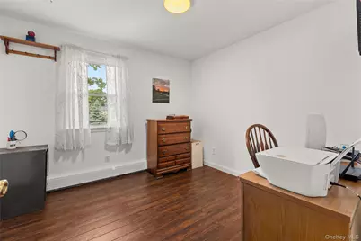 634 Myrtle Avenue, West Islip, NY 11795 - Photo 18