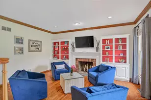 7 Huntington Connecticut Ln, New Fairfield, CT 06812 - Photo 4