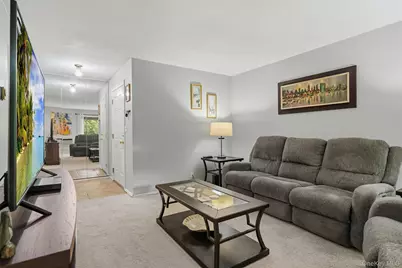 10 Oakwood Terrace #107, New Windsor, NY 12553 - Photo 6