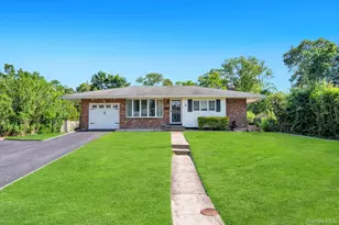 3 Bayberry Dr, Saint James, NY 11780 - Photo 2