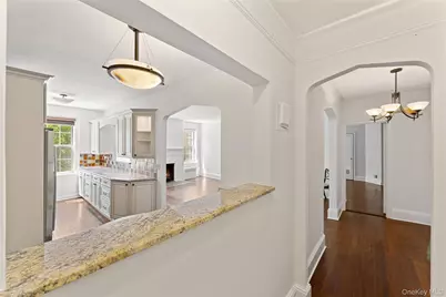 25 Parkview Avenue #2E, Bronxville, NY 10708 - Photo 2