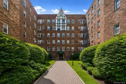 25 Parkview Avenue #2E, Bronxville, NY 10708 - Photo 1