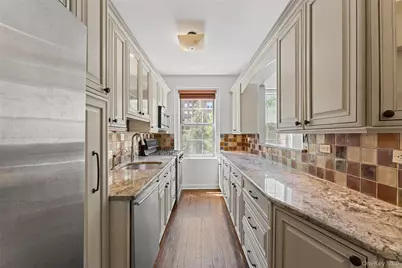 25 Parkview Avenue #2E, Bronxville, NY 10708 - Photo 8