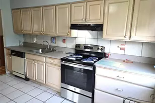 89 Woodycrest Dr, Farmingville, NY 11738 - Photo 10