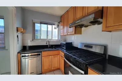 66-10 111 Street #3B, Forest Hills, NY 11375 - Photo 4