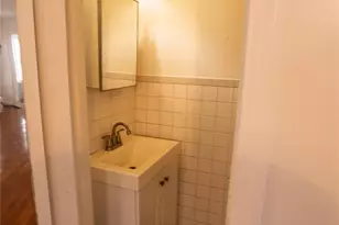 109-40 175th St, Jamaica, NY 11433 - Photo 10