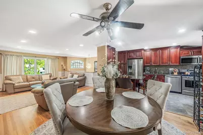 118 Ledgewood Drive, Smithtown, NY 11787 - Photo 20
