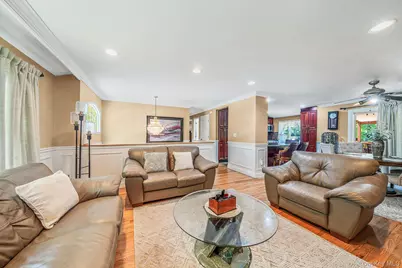118 Ledgewood Drive, Smithtown, NY 11787 - Photo 18