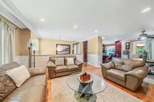 118 Ledgewood Dr, Smithtown, NY 11787 - Photo 18